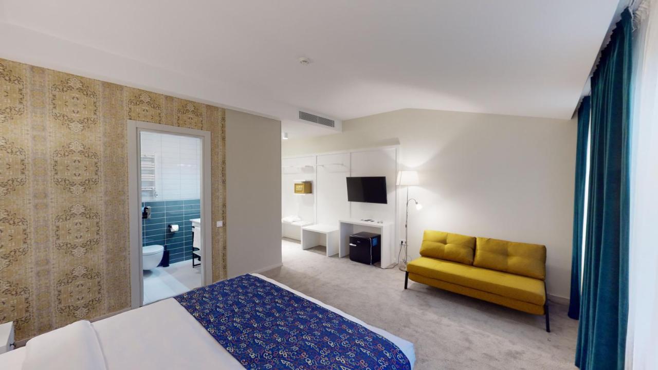Epigraph Design Kosher Hotel Тбилиси Екстериор снимка