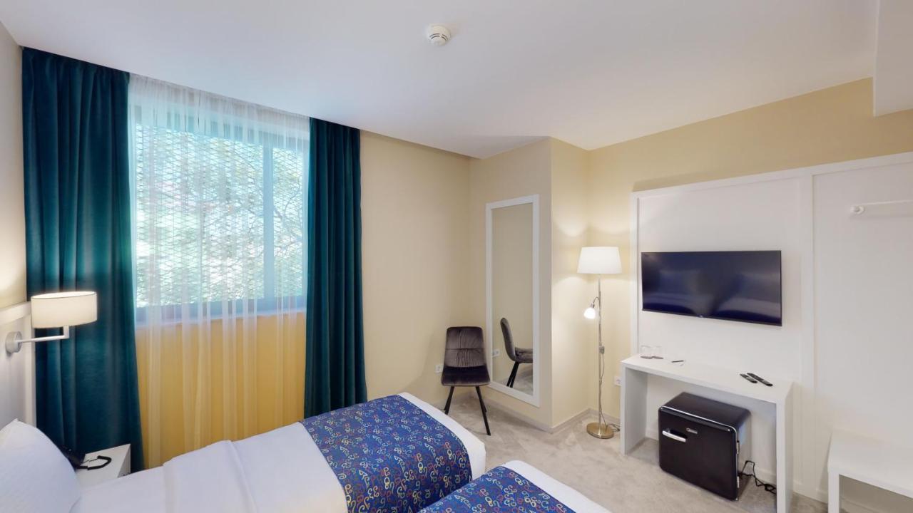 Epigraph Design Kosher Hotel Тбилиси Екстериор снимка
